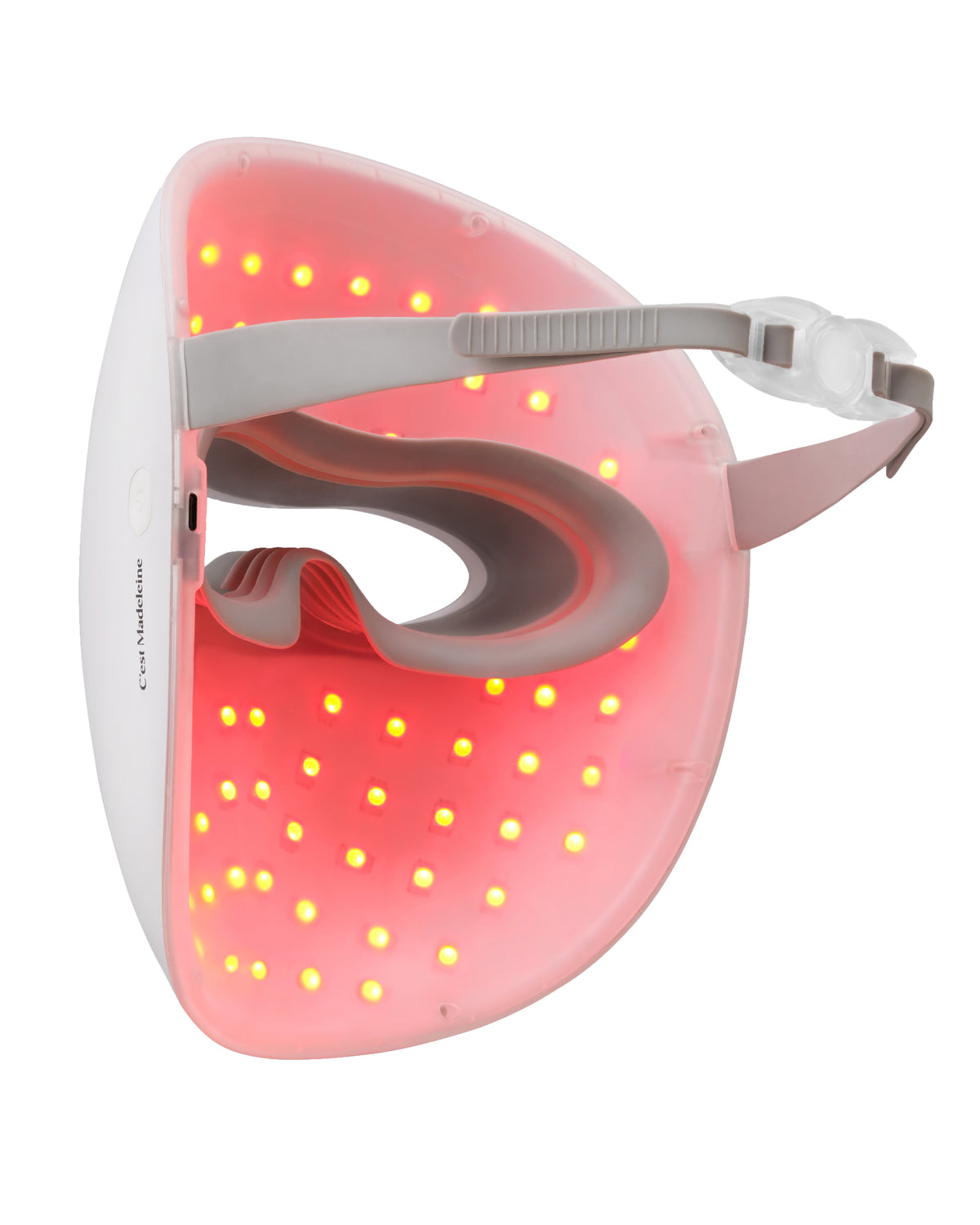 Gap between the LED mask and the skin during treatment – Lumière